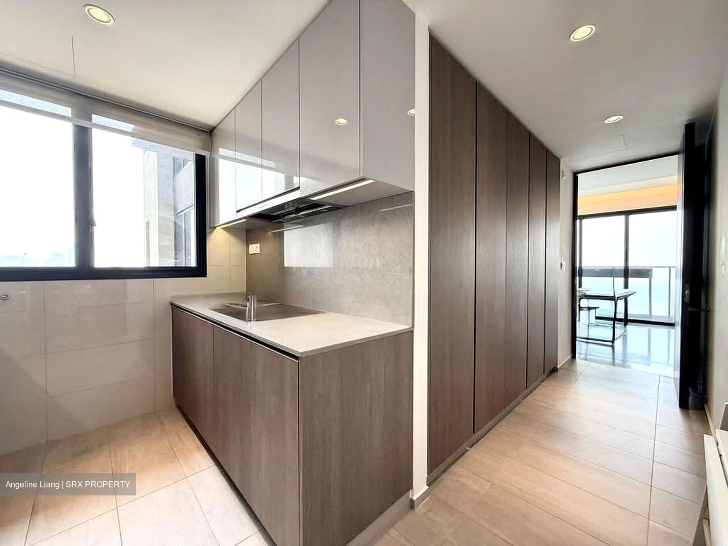 Avenue South Residence (D3), Apartment #634158081